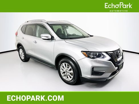 Used 2017 Nissan Rogue SV FWD image 1