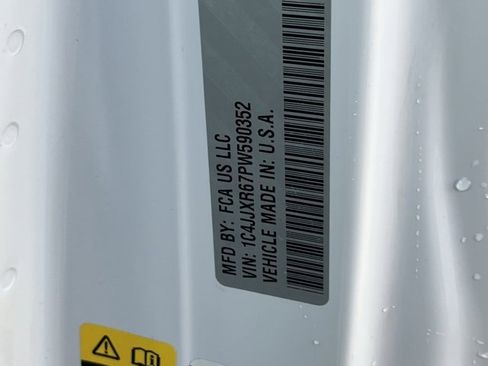 Used 2023 Jeep Wrangler Unlimited Rubicon 4xe image 35