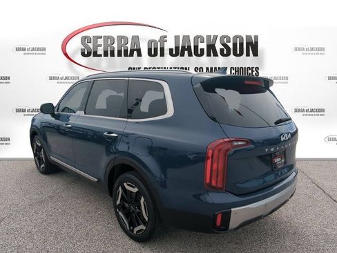 Certified 2023 Kia Telluride S AWD/4WD image 6