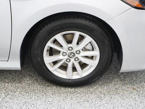 Used 2025 Toyota Camry LE w/ Convenience Package FWD image 5