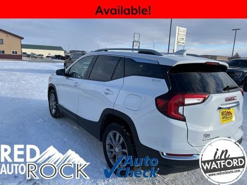 Used 2024 GMC Terrain SLT image 6