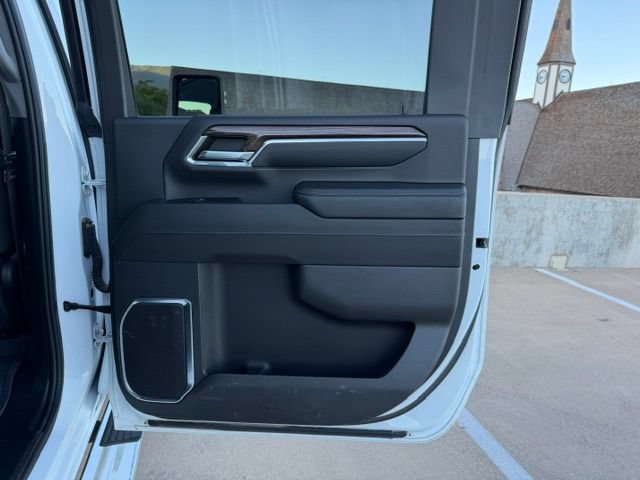 Used 2024 Chevrolet Silverado 2500 LT AWD/4WD image 17