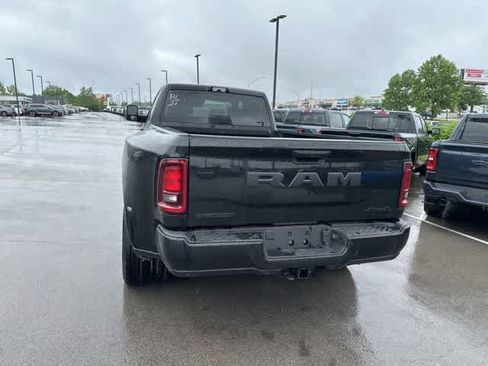 New 2026 RAM 3500 Big Horn AWD/4WD image 7