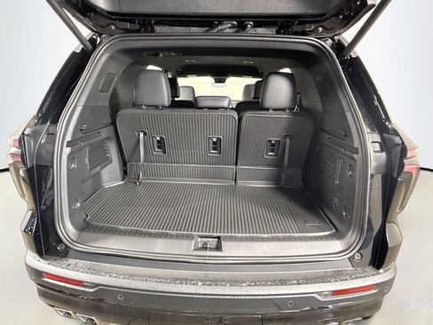 New 2026 Chevrolet Traverse LT w/ Midnight/Sport Edition AWD/4WD image 29