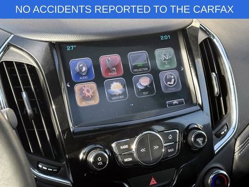 Used 2017 Chevrolet Cruze Premier image 23