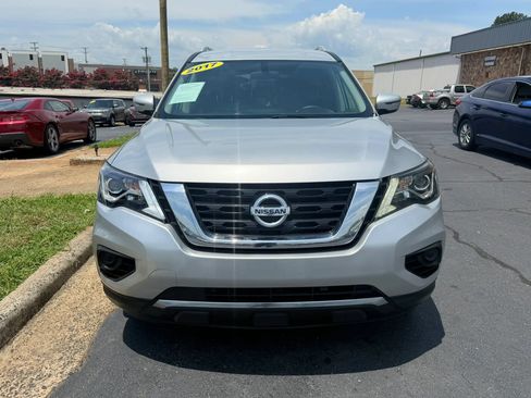 Used 2017 Nissan Pathfinder S FWD image 2