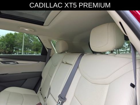 Used 2021 Cadillac XT5 Premium Luxury FWD image 17
