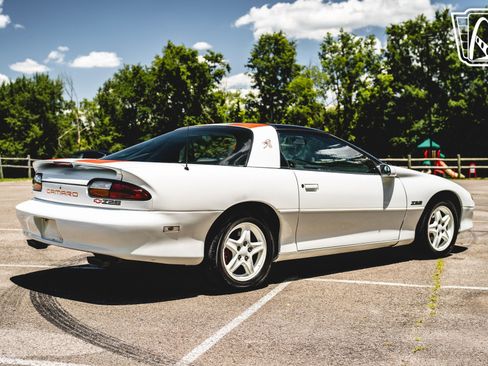 Used 1997 Chevrolet Camaro Z28 w/ Preferred Equipment Group 2 image 27