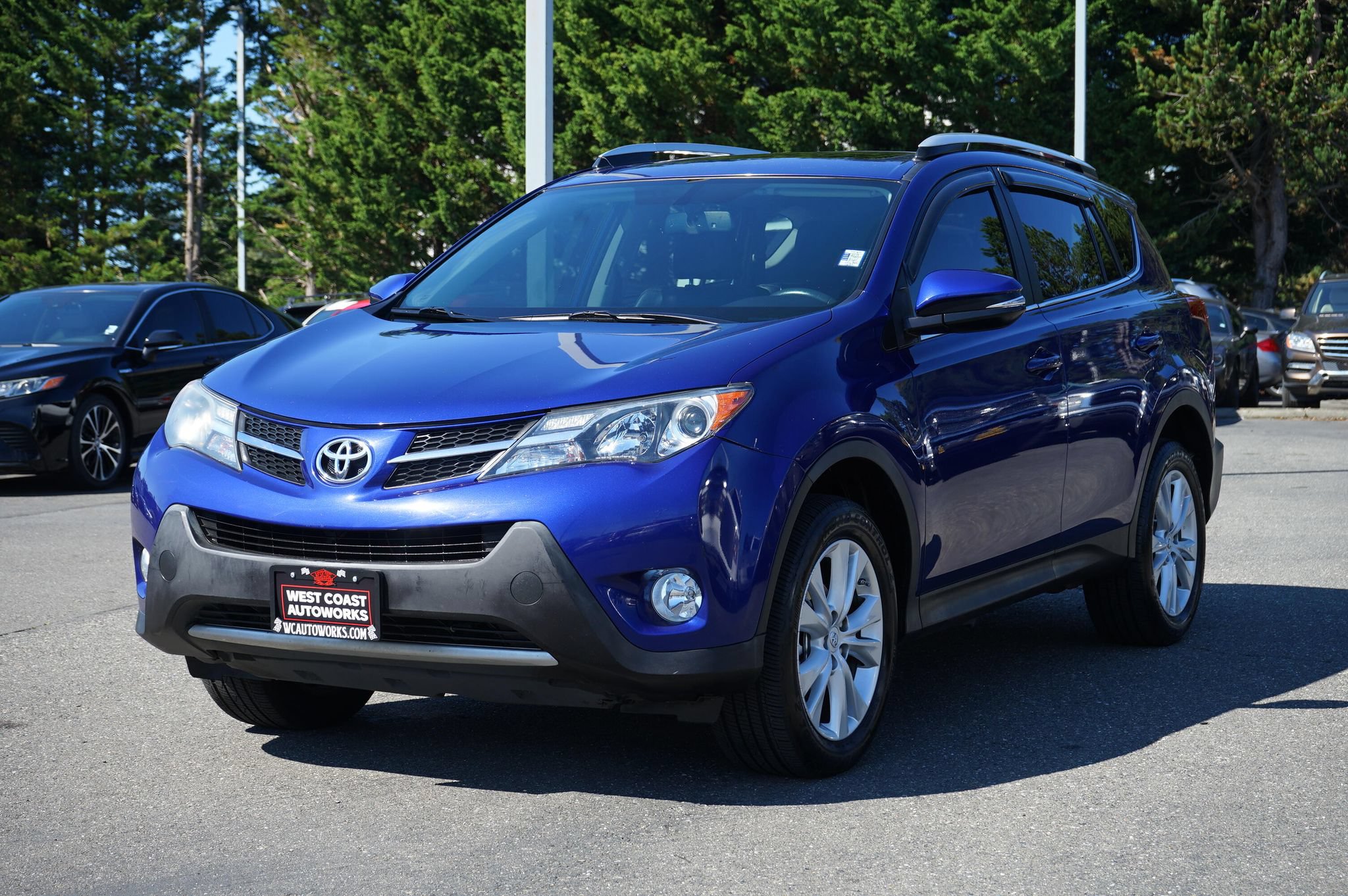 Used 2015 Toyota RAV4 Limited AWD/4WD image 1