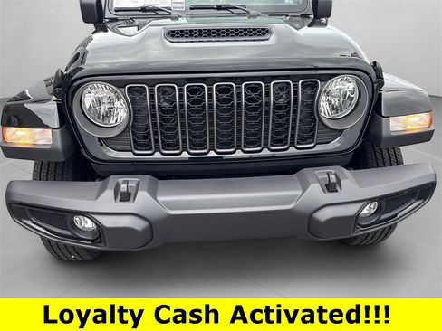 New 2025 Jeep Gladiator Sport image 39