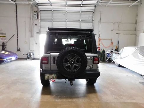 Used 2018 Jeep Wrangler Unlimited Sport S image 6