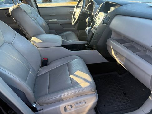 Used 2010 Honda Pilot EX-L image 11