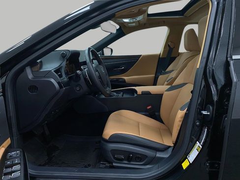 Certified 2025 Lexus ES 350 w/ Premium Package image 29