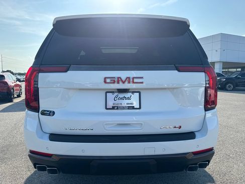 New 2026 GMC Yukon AT4 Ultimate w/ LPO, Floor Liner Package AWD/4WD image 5
