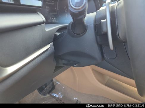 Used 2024 Lexus RZ 300e Premium w/ Accessory Package (P5) image 16