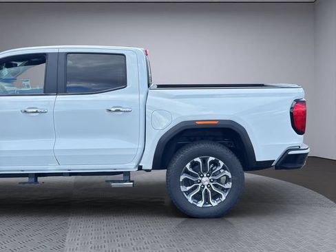 New 2026 GMC Canyon Denali w/ LPO, Black Badging Package AWD/4WD image 29