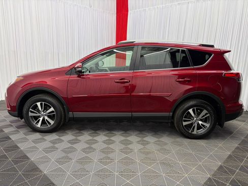 Used 2018 Toyota RAV4 XLE AWD/4WD image 5