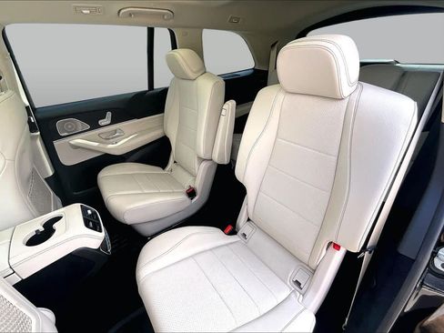 Certified 2025 Mercedes-Benz GLS 450 4MATIC image 21