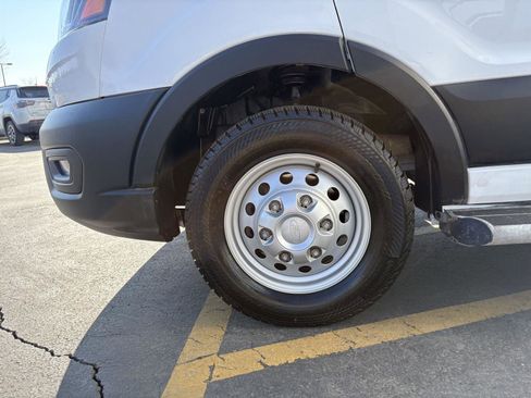 Used 2024 Ford Transit 250 Low Roof AWD w/ Exterior Upgrade Package image 25