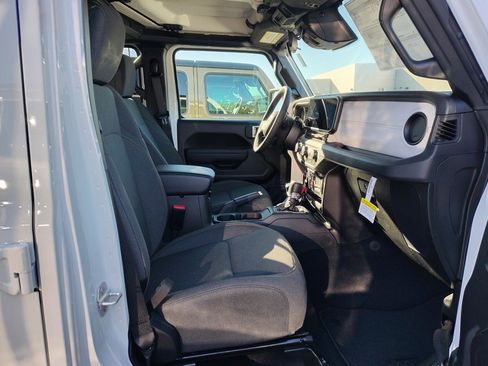 New 2026 Jeep Gladiator Sport image 22