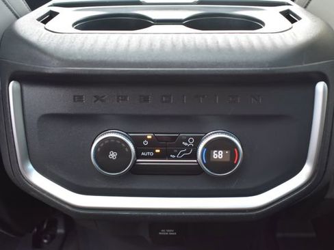 Used 2025 Ford Expedition Max Active AWD/4WD image 40