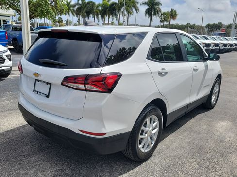 Used 2024 Chevrolet Equinox LS w/ LS Convenience Package image 7