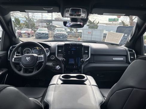 Used 2025 RAM 1500 Laramie image 29