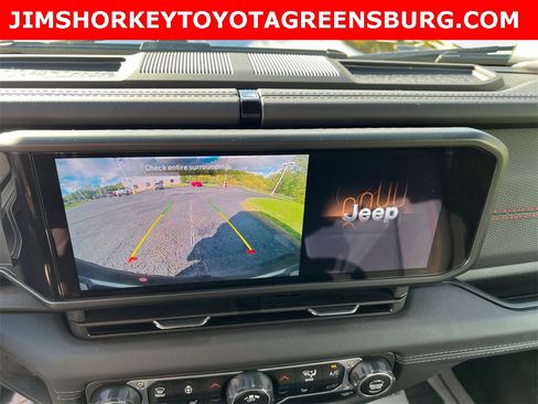 Used 2025 Jeep Wrangler Unlimited Rubicon w/ Convenience Group image 24