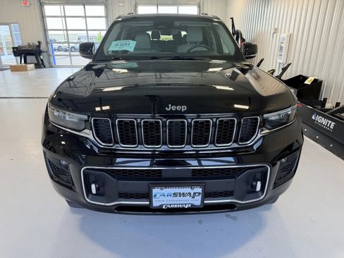 Used 2022 Jeep Grand Cherokee L Overland w/ Luxury Tech Group IV AWD/4WD image 7