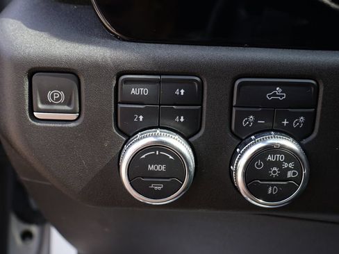 Used 2023 GMC Sierra 1500 Elevation AWD/4WD image 33