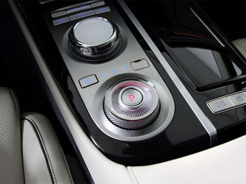 Used 2024 Genesis G80 2.5T w/ Sport Prestige Package image 38