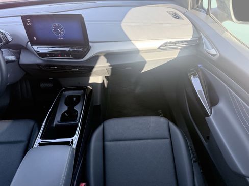 Used 2023 Volkswagen ID.4 Pro S image 29