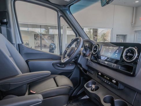 New 2025 Mercedes-Benz Sprinter 2500 image 22
