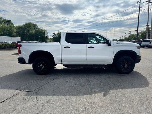 Used 2025 Chevrolet Silverado 1500 ZR2 w/ Technology Package AWD/4WD image 7