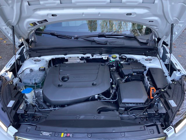 Used 2023 Volvo XC40 B5 Plus w/ Protection Package Premier AWD/4WD image 26