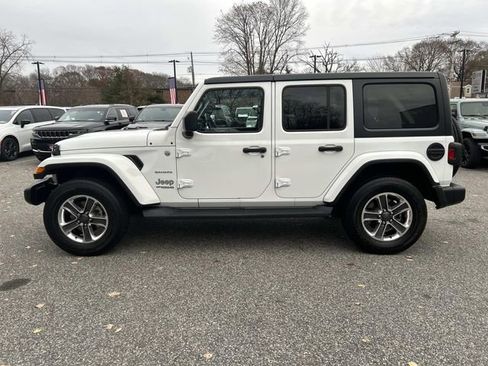 Used 2018 Jeep Wrangler Unlimited Sahara image 6