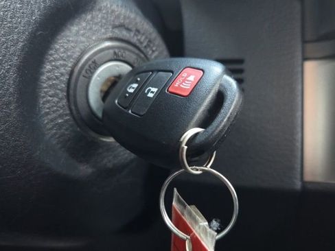 Used 2022 Toyota Tacoma SR5 w/ SR5 Appearance Package (SM) image 26