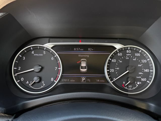 Used 2025 Nissan Sentra SR FWD image 19