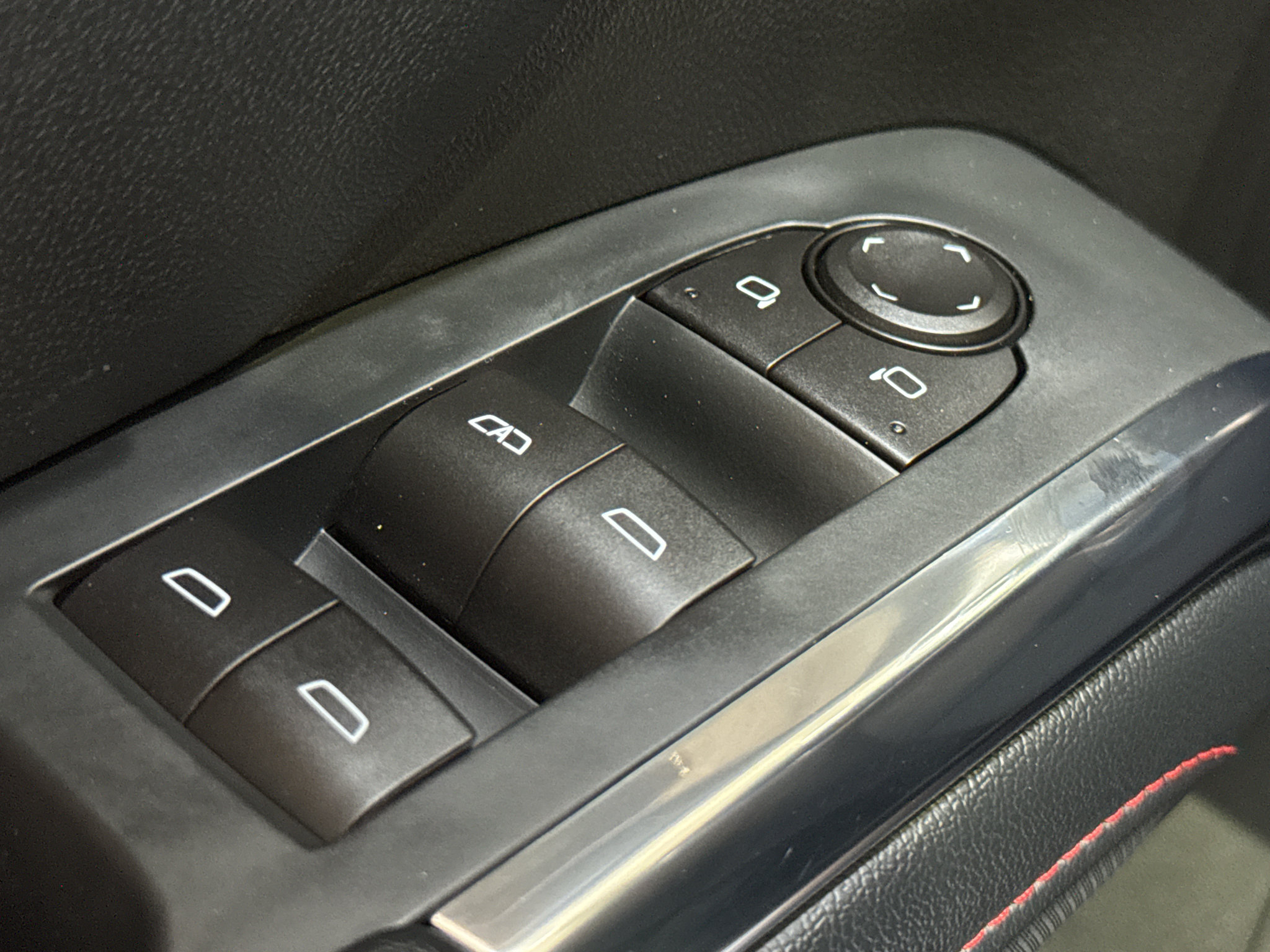 Used 2025 Chevrolet Traverse Z71 w/ LPO, Floor Liner Package AWD/4WD image 34