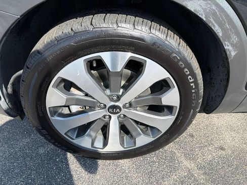 Used 2020 Kia Telluride S AWD/4WD image 11