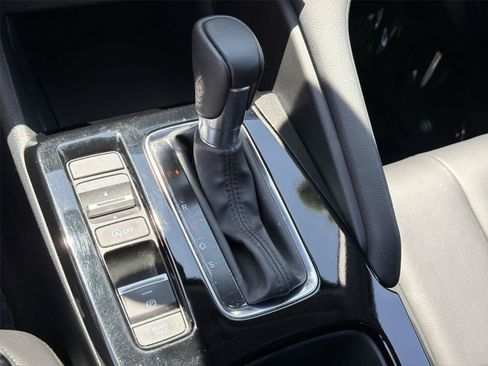 Used 2025 Acura Integra FWD image 18