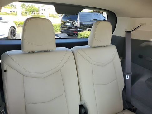 Certified 2024 Cadillac XT6 Premium Luxury w/ Technology Package FWD image 26