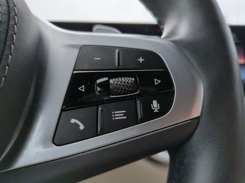 Certified 2024 BMW X7 xDrive40i w/ Executive Package image 18