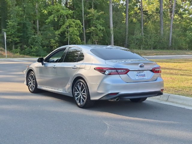 Used 2024 Toyota Camry XLE w/ Navigation Package FWD image 11