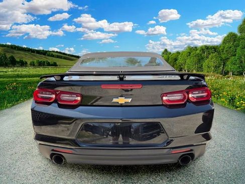 Used 2019 Chevrolet Camaro LT RWD image 3