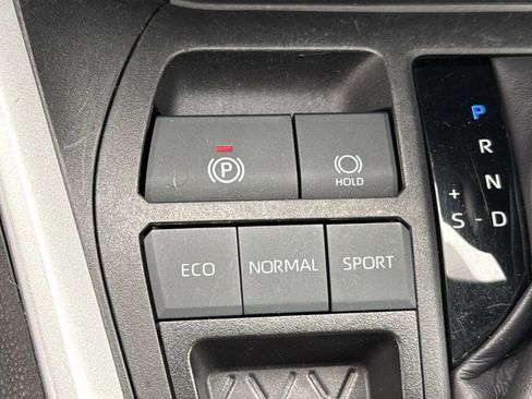 Certified 2024 Toyota RAV4 LE image 21