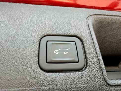 Used 2024 GMC Terrain AT4 w/ Tech Package AWD/4WD image 32