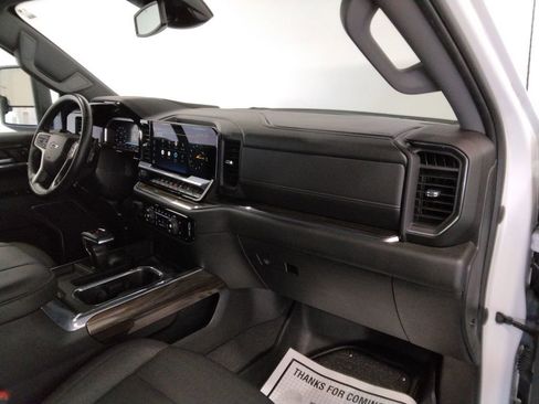 Used 2024 Chevrolet Silverado 1500 RST w/ Z71 Off-Road Package AWD/4WD image 43