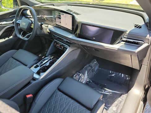 New 2026 Audi SQ5 Premium Plus AWD/4WD image 11