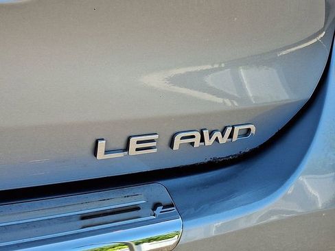 Used 2023 Toyota Highlander LE AWD/4WD image 30